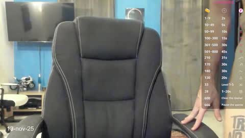 Criss online show from November 2025 11:36:02 PM