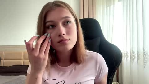 crissymemo online show from June 2026 03:01:02 PM