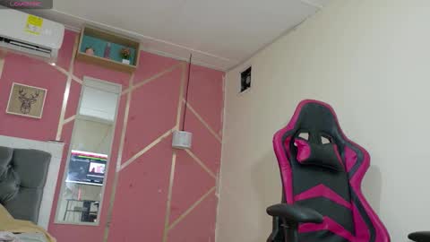 cristal_49 online show from March 2026 08:55:01 PM