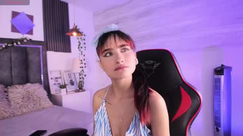cristal baker25 online show from September 2025 02:07:02 PM