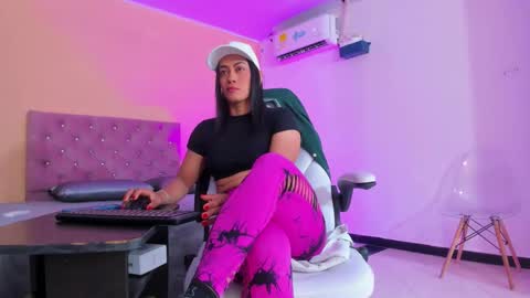 Cristal online show from October 2025 11:20:02 AM