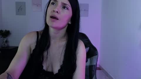 Snapshot of cristal_hilton_10 chatting on June 2026 03:11:02 AM Alejandra from Wednesday to Saturday from 1000 pm to 400 am Colombian hour online show from June 2026 03:11:02 AM