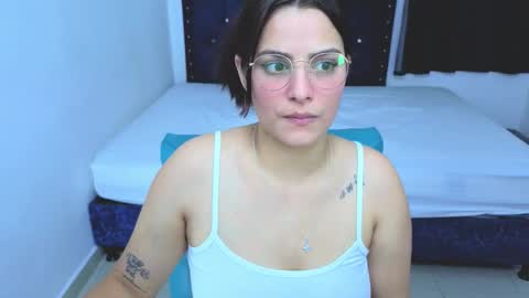 Cristal online show from September 2025 11:50:02 PM