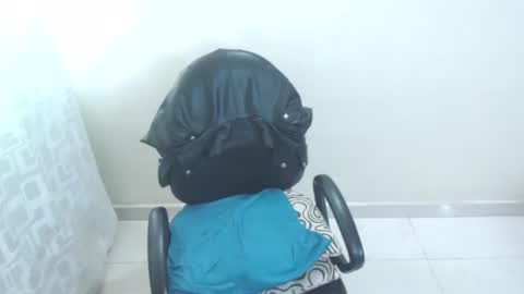 Snapshot of cristal_jayan chatting on October 2025 09:24:01 PM HI online show from October 2025 09:24:01 PM