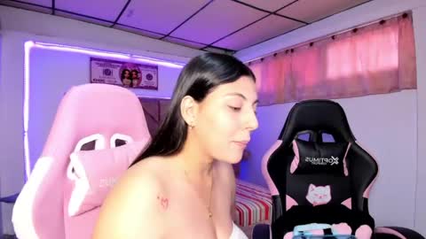 Snapshot of cristal_smith20 chatting on June 2026 04:20:02 PM cristal_smith20 online show from June 2026 04:20:02 PM