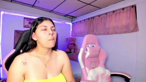 Snapshot of cristal_smith20 chatting on June 2026 11:49:02 AM cristal_smith20 online show from June 2026 11:49:02 AM