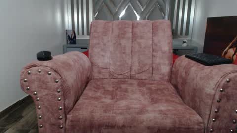 Natalie                      online show from February 2025 04:21:02 AM