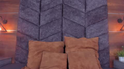 Nicole  Connection time 220pm-910pmCol online show from January 2025 07:37:01 PM