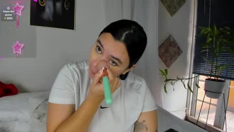 Cristal Cute  online show from December 2024 12:14:02 PM