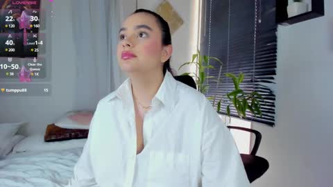 Cristal Cute  online show from December 2024 04:16:01 PM