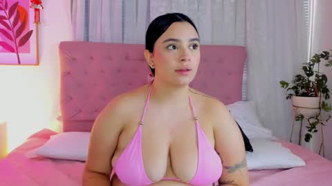 Cristal Cute  online show from December 2024 12:52:02 PM