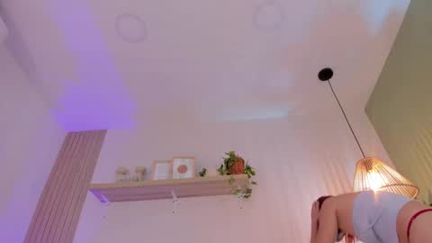 cristalfoxy_ online show from February 2026 08:13:02 PM