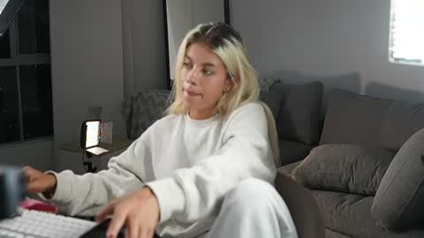 Laura online show from April 2026 02:16:01 AM