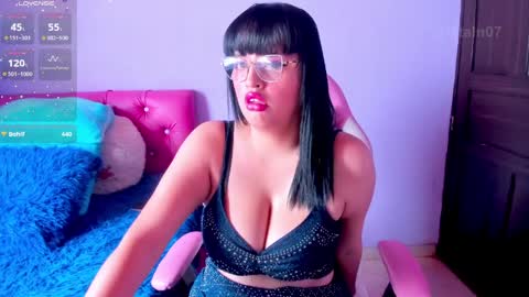 Snapshot of cristaln07 chatting on April 2026 01:05:02 PM Natis online show from April 2026 01:05:02 PM