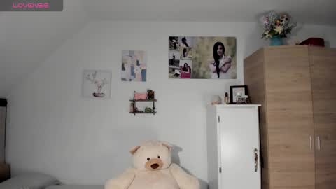 veronika online show from January 2026 02:41:02 PM