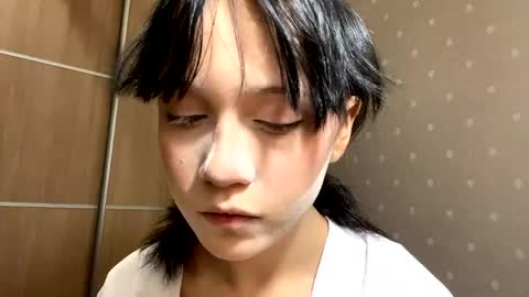 Niki online show from May 2026 09:02:03 PM