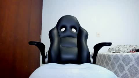 Cristian  online show from April 2026 07:36:01 PM