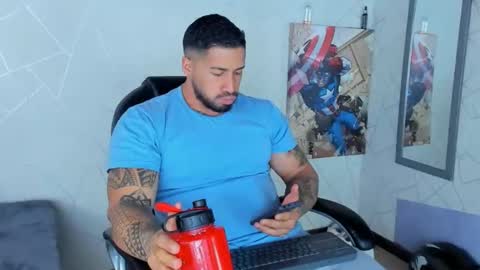 Snapshot of cristian_walker chatting on December 2024 01:11:02 PM cristian walker online show from December 2024 01:11:02 PM