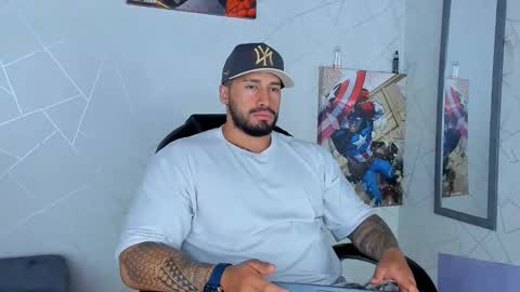 Snapshot of cristian_walker chatting on December 2024 01:28:02 PM cristian walker online show from December 2024 01:28:02 PM