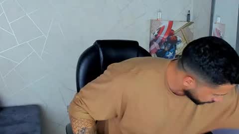 Snapshot of cristian_walker chatting on January 2025 11:58:02 AM cristian walker online show from January 2025 11:58:02 AM