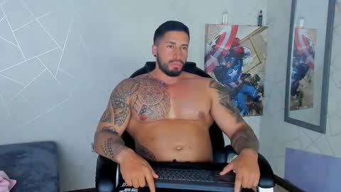 Snapshot of cristian_walker chatting on January 2025 11:21:01 PM cristian walker online show from January 2025 11:21:01 PM