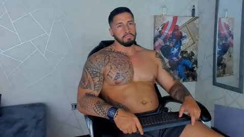 Snapshot of cristian_walker chatting on January 2025 07:07:01 PM cristian walker online show from January 2025 07:07:01 PM