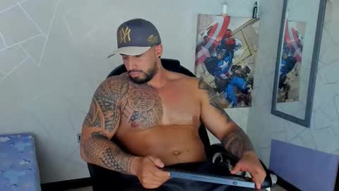 Snapshot of cristian_walker chatting on February 2025 10:31:01 PM cristian walker online show from February 2025 10:31:01 PM