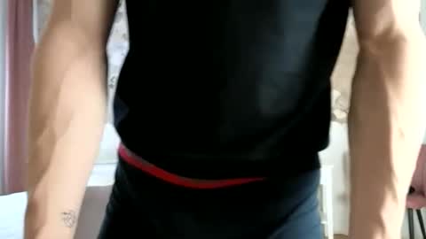 Snapshot of cristianovilla chatting on May 2026 08:31:01 AM CristianoHailey online show from May 2026 08:31:01 AM
