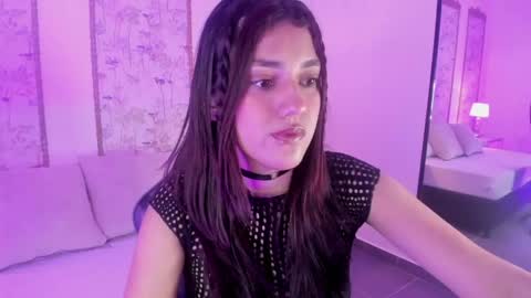 C R I S T I N online show from May 2026 02:30:01 AM