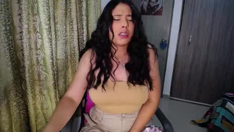 Cristina online show from October 2025 02:33:01 AM