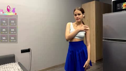Snapshot of cristinevaissiere chatting on September 2025 04:07:01 PM Anne online show from September 2025 04:07:01 PM