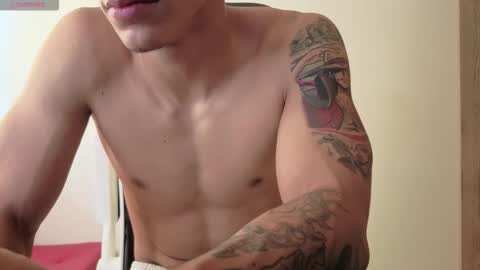 cristopher23  online show from January 2026 01:27:02 PM