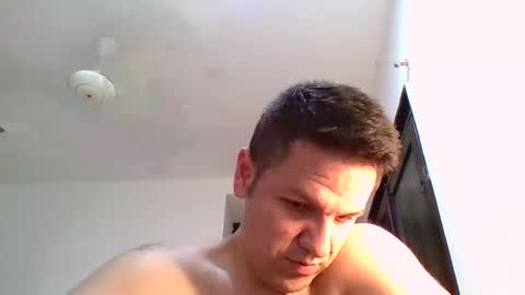 cristopher3042 online show from December 2025 02:19:01 AM