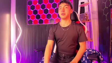 Cristopher  online show from June 2026 08:31:01 PM
