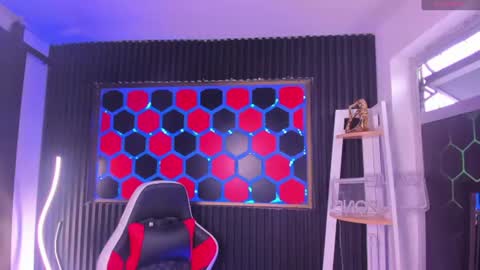 Cristopher  online show from July 2026 08:25:01 PM