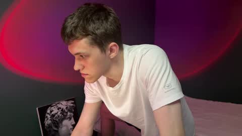 cronck52 online show from April 2026 04:00:01 AM