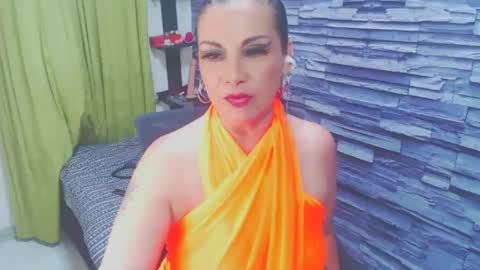 Snapshot of cruela_deviil chatting on January 2025 05:51:01 AM cruela_deviil online show from January 2025 05:51:01 AM