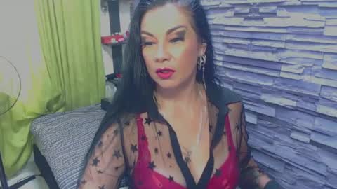 Snapshot of cruela_deviil chatting on March 2025 05:05:01 PM cruela_deviil online show from March 2025 05:05:01 PM