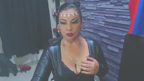 Snapshot of cruela_deviil chatting on September 2025 01:17:02 AM cruela_deviil online show from September 2025 01:17:02 AM