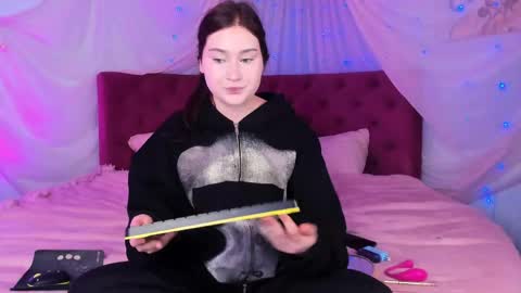 Snapshot of cruelkittty chatting on May 2026 08:28:01 PM Kitty online show from May 2026 08:28:01 PM