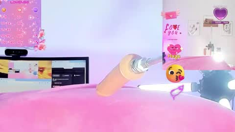 Mia online show from November 2025 01:29:01 AM