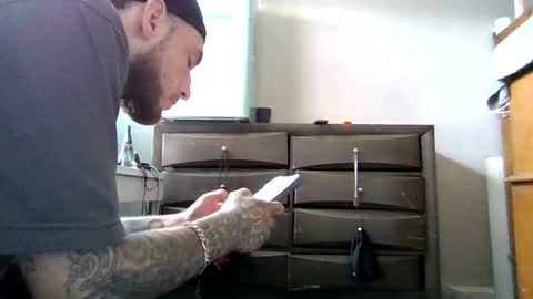 cruz815 online show from April 2026 12:43:01 PM