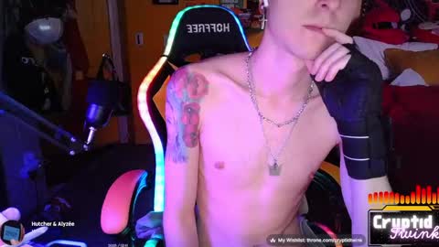 Snapshot of cryptidtwink chatting on May 2026 06:55:02 AM CryptidTwink online show from May 2026 06:55:02 AM