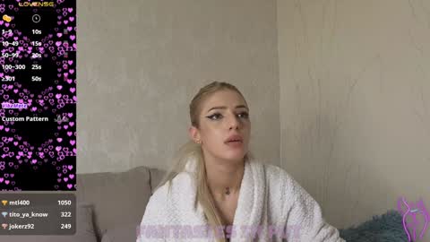 Snapshot of crystal_angel1 chatting on January 2025 01:49:01 PM Crys online show from January 2025 01:49:01 PM
