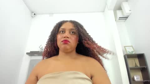 crystal_butterfly1 online show from January 2025 05:34:02 PM