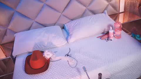 crystal_gilton online show from March 2026 07:03:01 PM