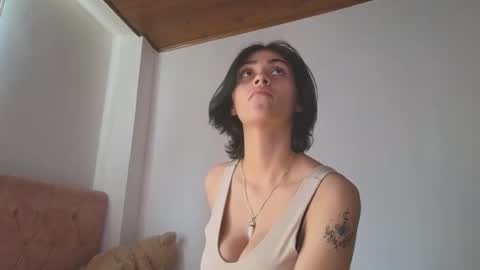 Crystal Blaze online show from October 2025 03:52:01 PM