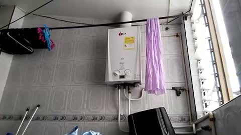 Crystal Blaze online show from November 2025 03:23:01 PM