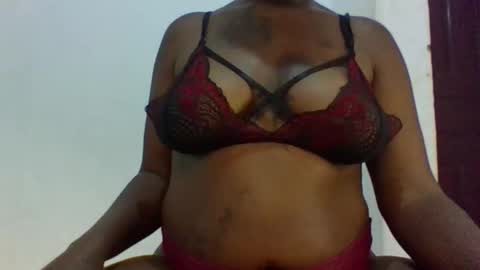 crystal_viv_1 online show from October 2025 02:08:02 PM