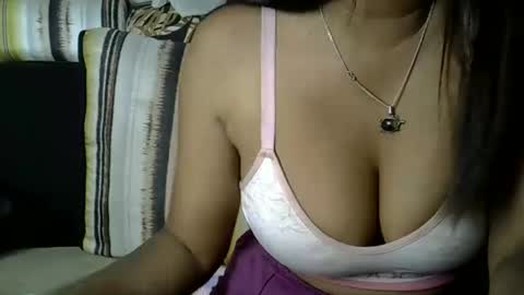 crystalbellax online show from April 2026 06:30:01 AM